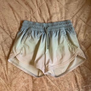 Athleta size 12 ombré shorts
